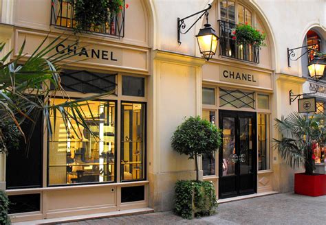 the biggest chanel store in paris|original Chanel store in Paris.